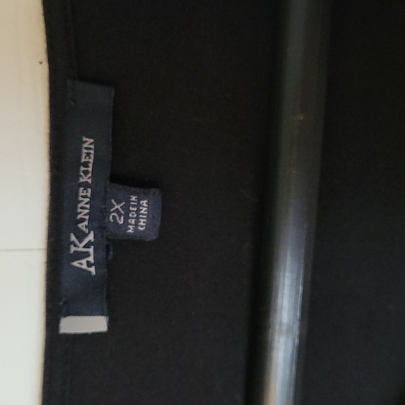 Anne Klein size 2X sleeveless black tunic - Picture 4 of 4